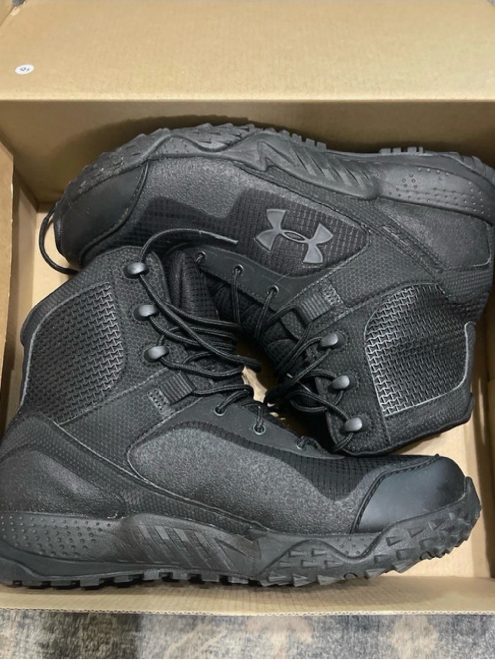 Women’s under Armour valsetz boots 9
